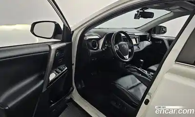 Toyota RAV4 2016 2.5 гидро в Москве № 1838506, миниатюра 10