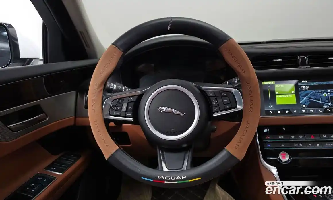 Jaguar XF 2018 2.0 гидро в Москве № 1840477, фото 13