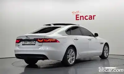 Jaguar XF 2018 2.0 гидро в Москве № 1840477, миниатюра 2