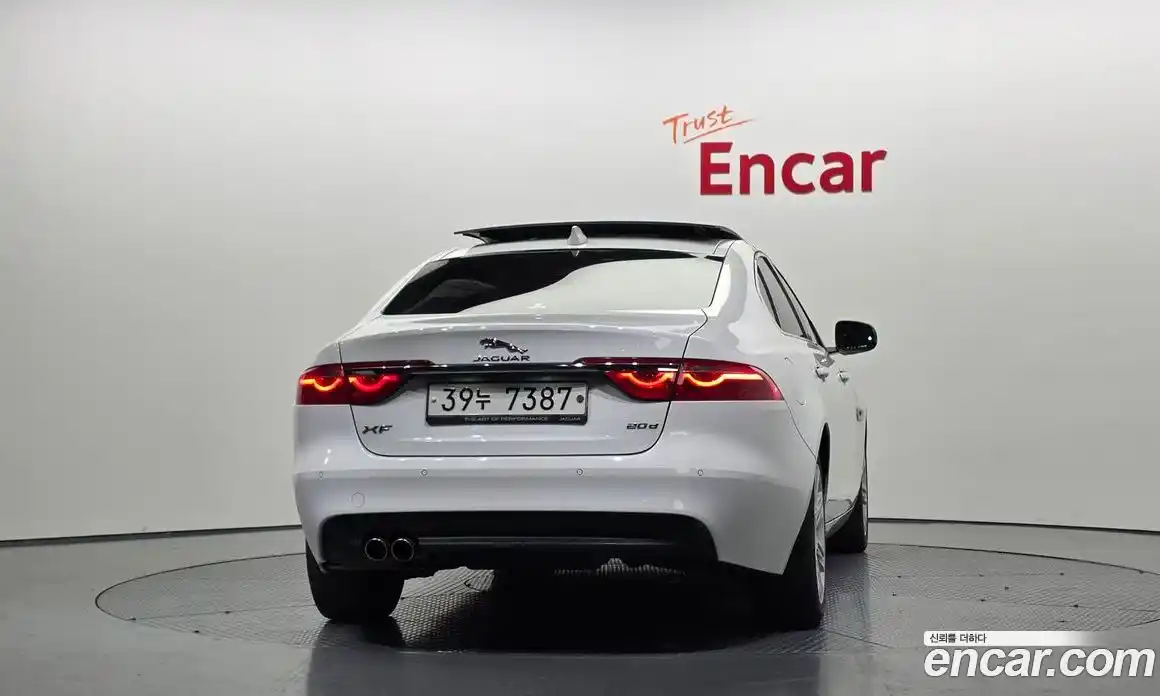 Jaguar XF 2018 2.0 гидро в Москве № 1840477, фото 4