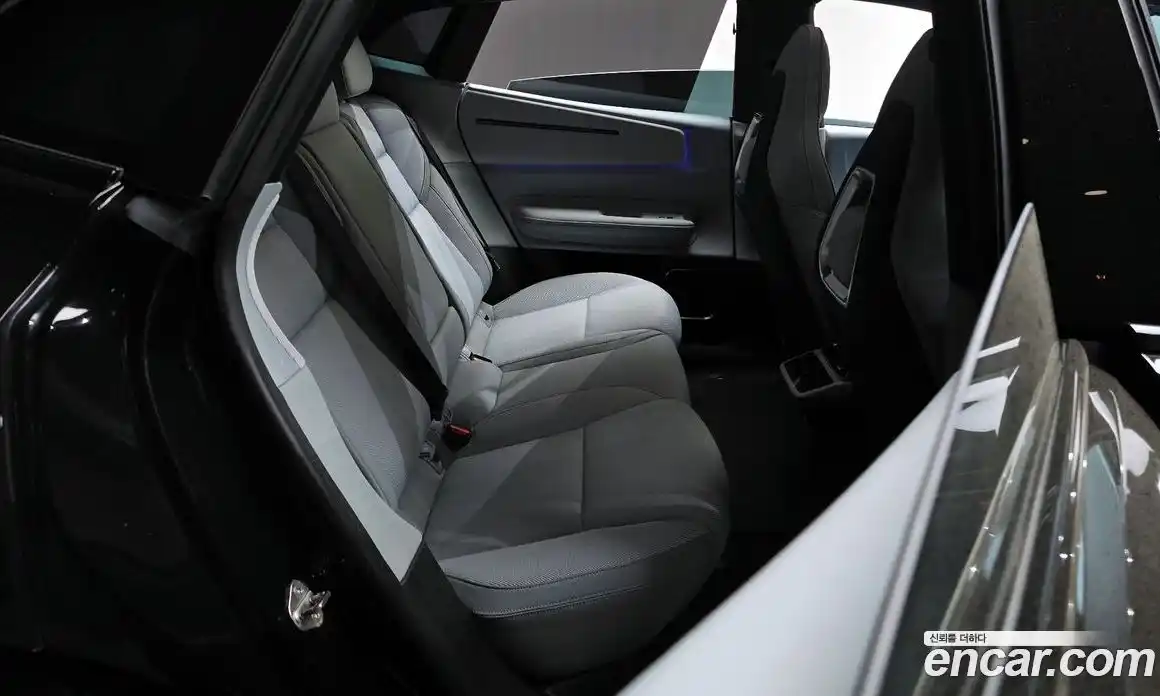 Polestar Polestar 4 2025 0.2 гидро, фото 11