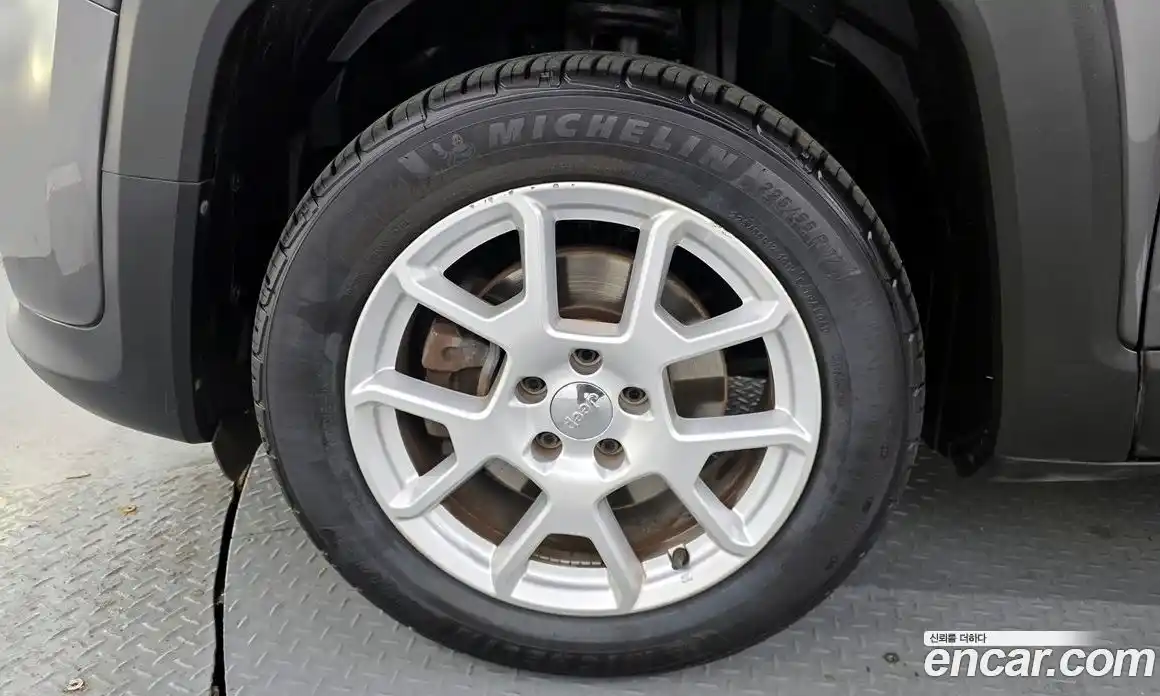 Jeep Renegade 2019 2.4 гидро в Москве № 232627, фото 5