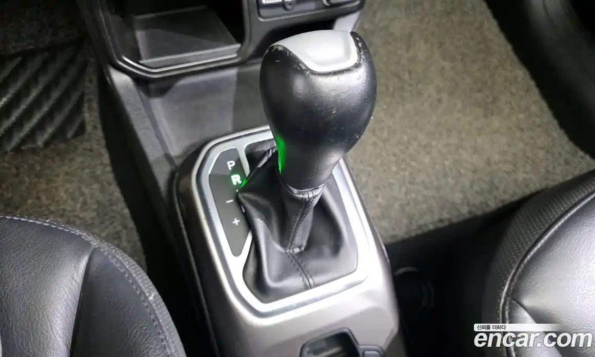 Jeep Renegade 2019 2.4 гидро в Москве № 232627, фото 9