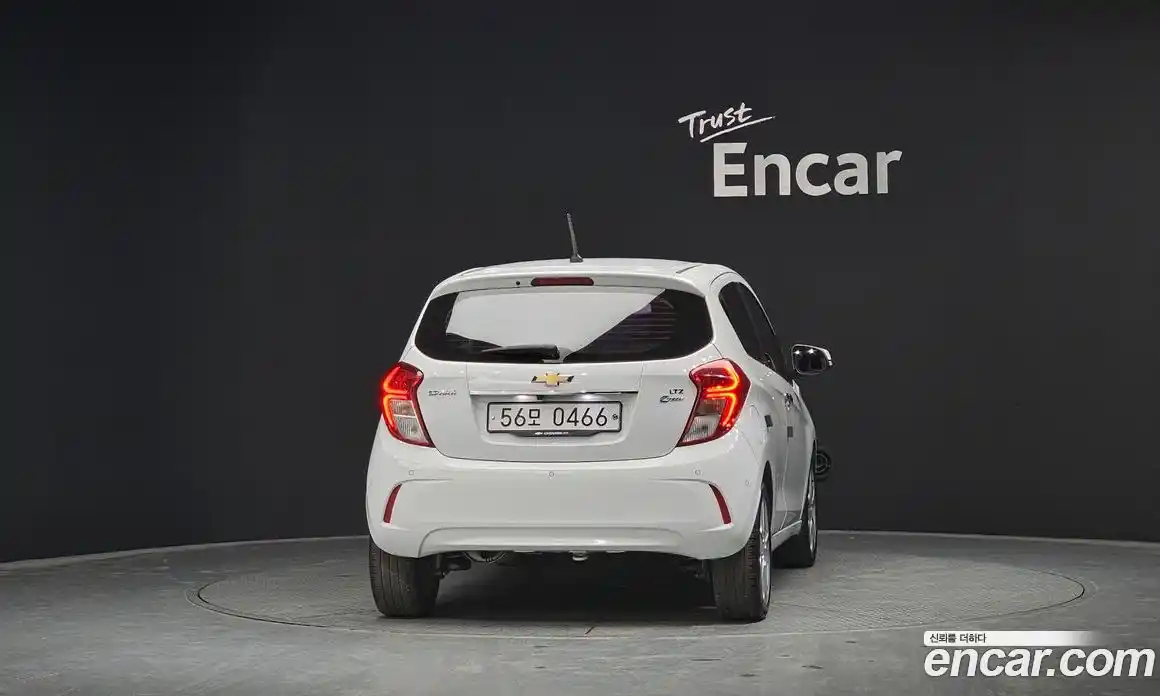 Chevrolet Spark 2016 1.0 гидро в Москве, фото 4