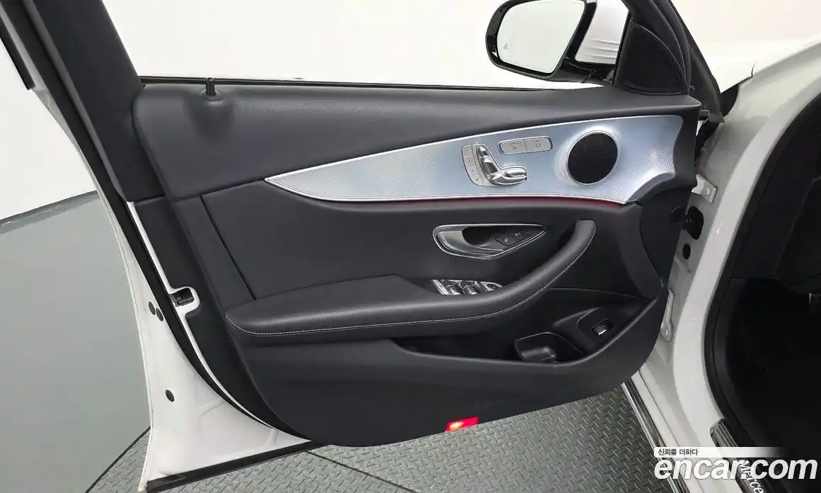 Mercedes-Benz E-Class 2020 2.0 гидро в Москве, фото 14