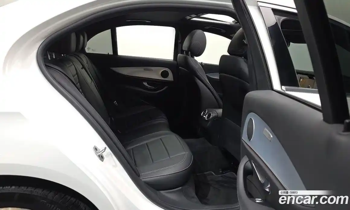 Mercedes-Benz E-Class 2020 2.0 гидро в Москве, фото 18