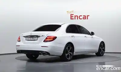 Mercedes-Benz E-Class 2020 2.0 гидро в Москве, миниатюра 2