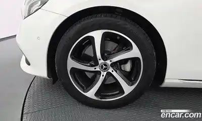 Mercedes-Benz E-Class 2020 2.0 гидро в Москве, миниатюра 5