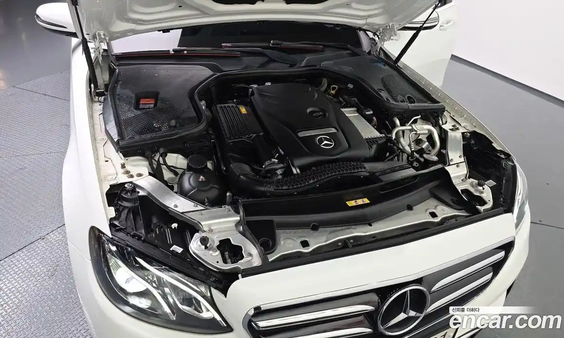 Mercedes-Benz E-Class 2020 2.0 гидро в Москве, фото 6