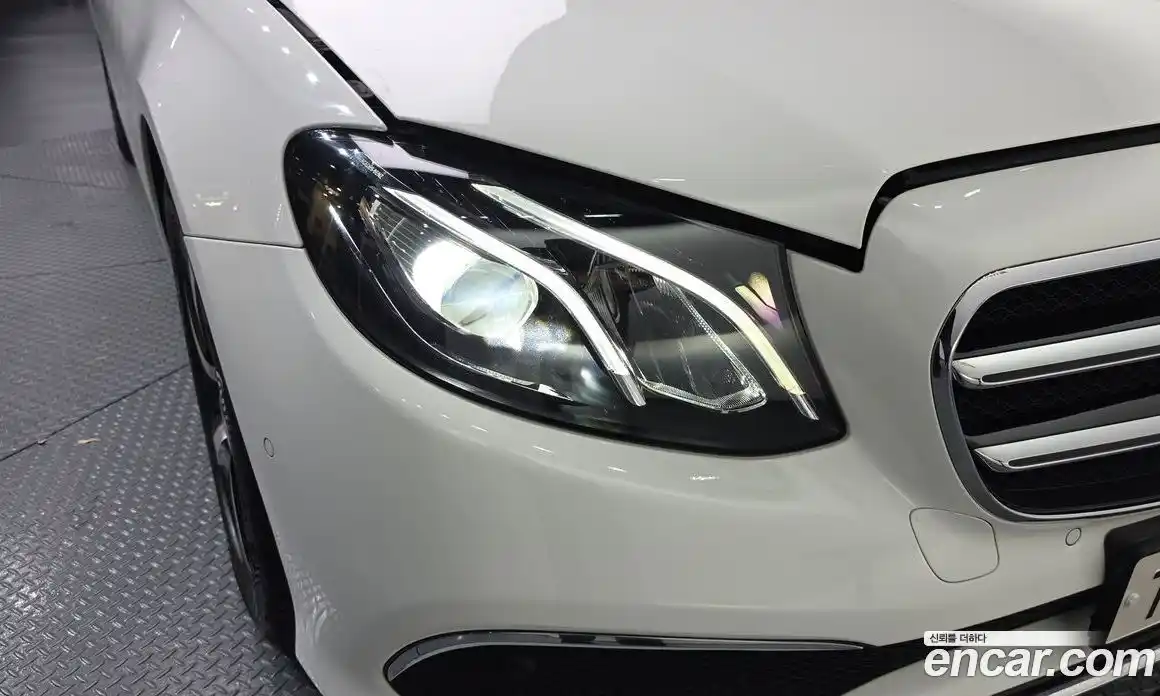 Mercedes-Benz E-Class 2020 2.0 гидро в Москве, фото 8