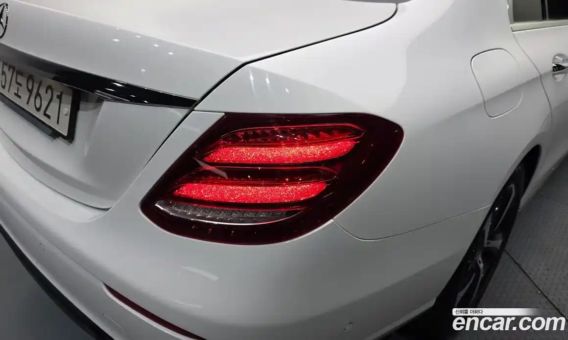 Mercedes-Benz E-Class 2020 2.0 гидро в Москве, фото 9