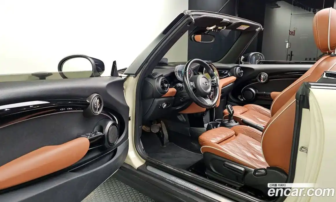 Mini Cooper Convertible 2022 2.0 гидро в Москве № 1250894, фото 13