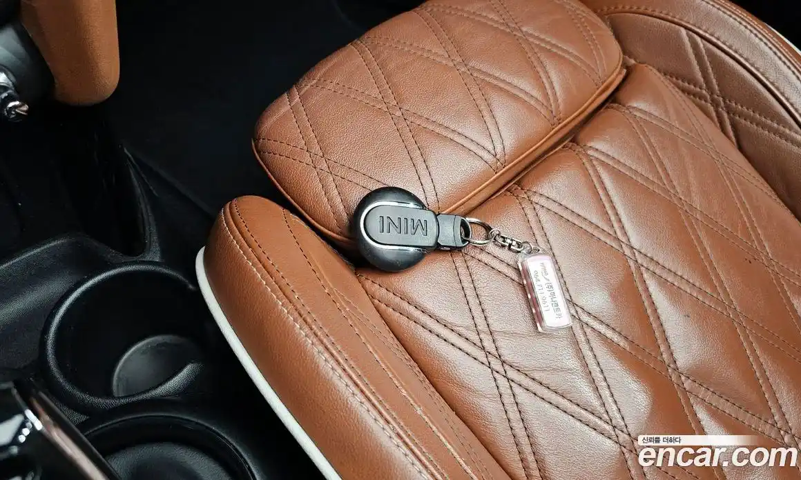 Mini Cooper Convertible 2022 2.0 гидро в Москве № 1250894, фото 30