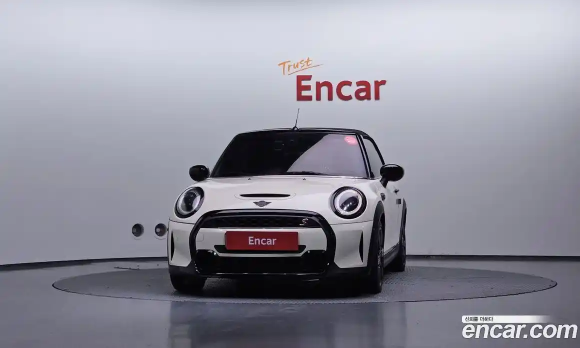 Mini Cooper Convertible 2022 2.0 гидро в Москве № 1250894, фото 3