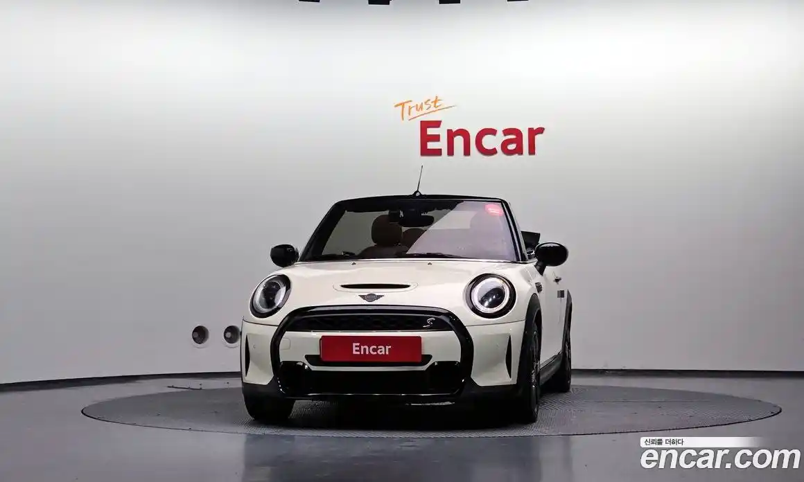 Mini Cooper Convertible 2022 2.0 гидро в Москве № 1250894, фото 33