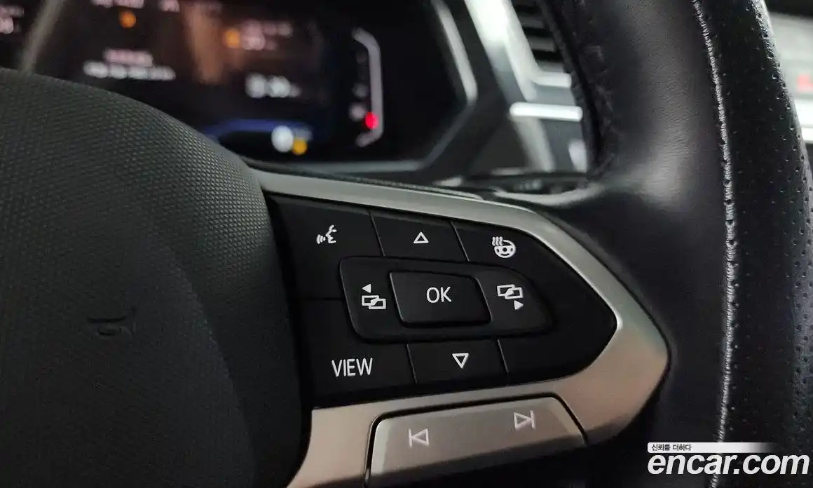 Volkswagen Tiguan 2023 2.0 гидро в Москве № 1293863, фото 24