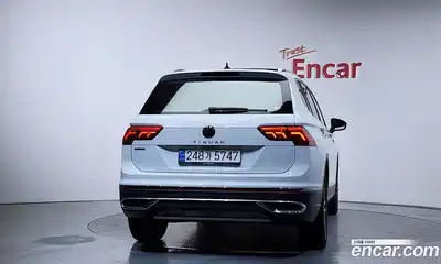 Volkswagen Tiguan 2023 2.0 гидро в Москве № 1293863, миниатюра 4