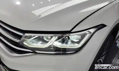 Volkswagen Tiguan 2023 2.0 гидро в Москве № 1293863, миниатюра 8