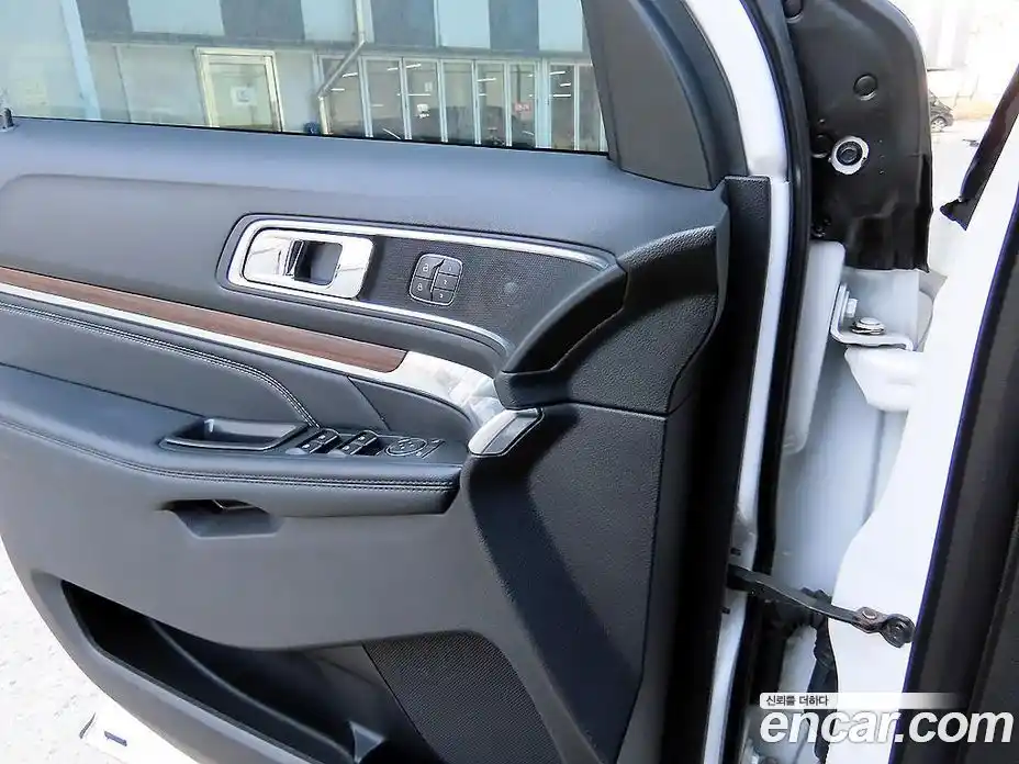 Ford Explorer 2019 2.3 гидро в Москве № 1294794, фото 11