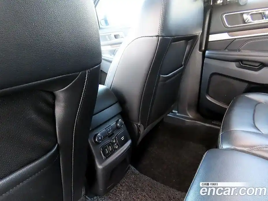 Ford Explorer 2019 2.3 гидро в Москве № 1294794, фото 15
