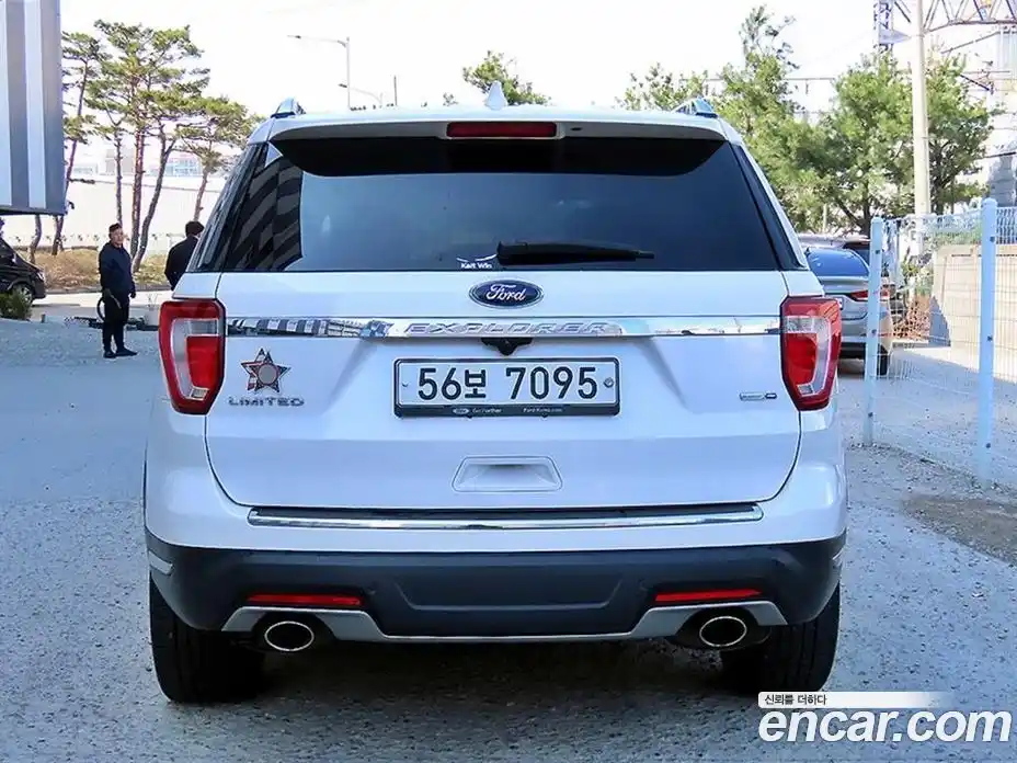 Ford Explorer 2019 2.3 гидро в Москве № 1294794, фото 4