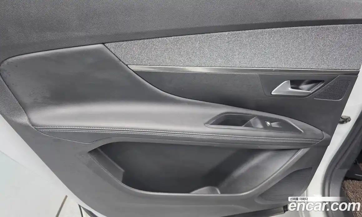 Peugeot 5008 2019 1.5 гидро в Москве, фото 15