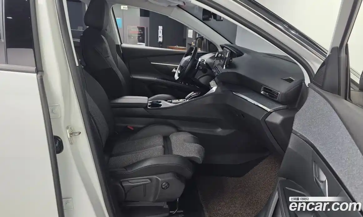 Peugeot 5008 2019 1.5 гидро в Москве, фото 17