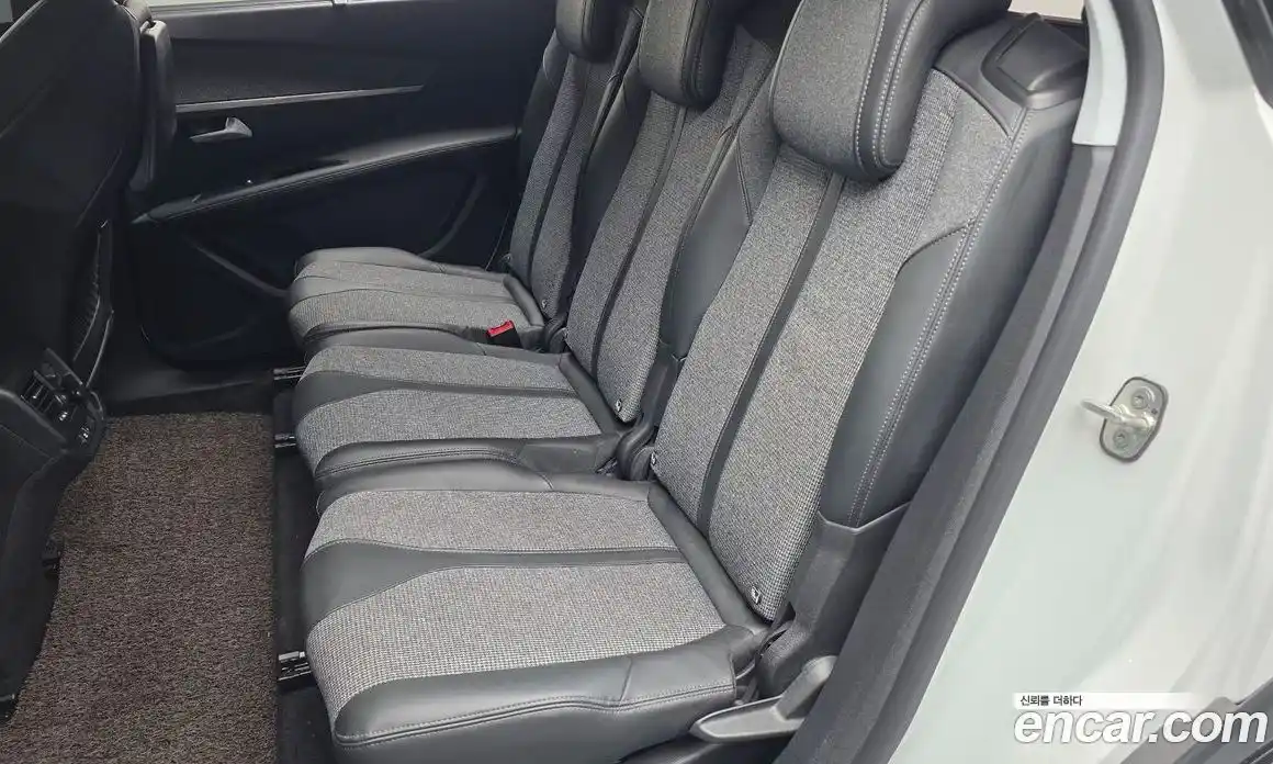 Peugeot 5008 2019 1.5 гидро в Москве, фото 18