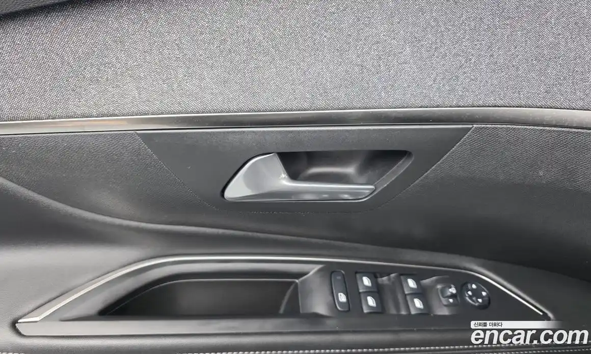 Peugeot 5008 2019 1.5 гидро в Москве, фото 28