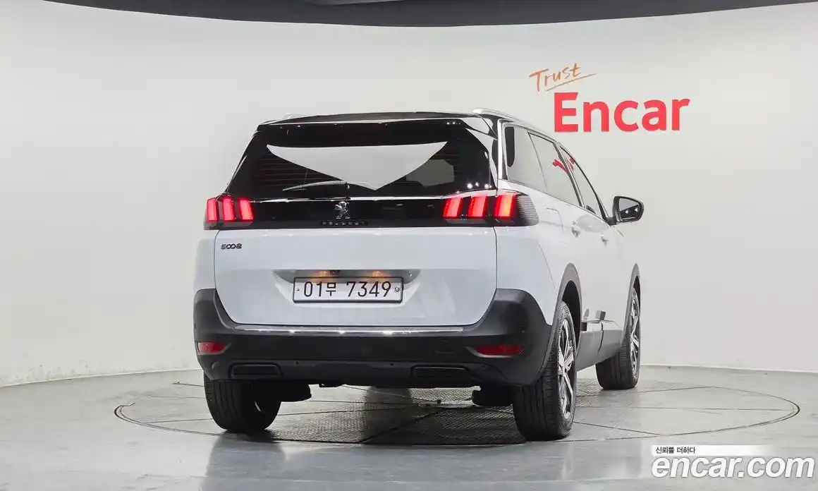 Peugeot 5008 2019 1.5 гидро в Москве, фото 4