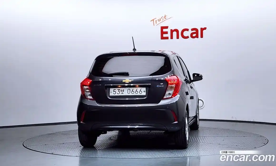 Chevrolet Spark 2016 1.0 гидро в Москве, фото 4