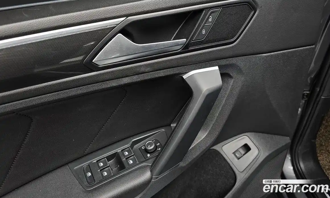 Volkswagen Tiguan 2020 2.0 гидро в Москве № 1323399, фото 30
