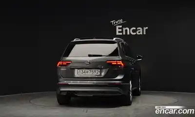 Volkswagen Tiguan 2020 2.0 гидро в Москве № 1323399, миниатюра 4