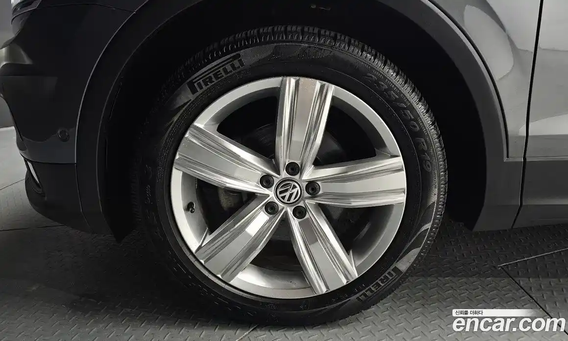 Volkswagen Tiguan 2020 2.0 гидро в Москве № 1323399, фото 5