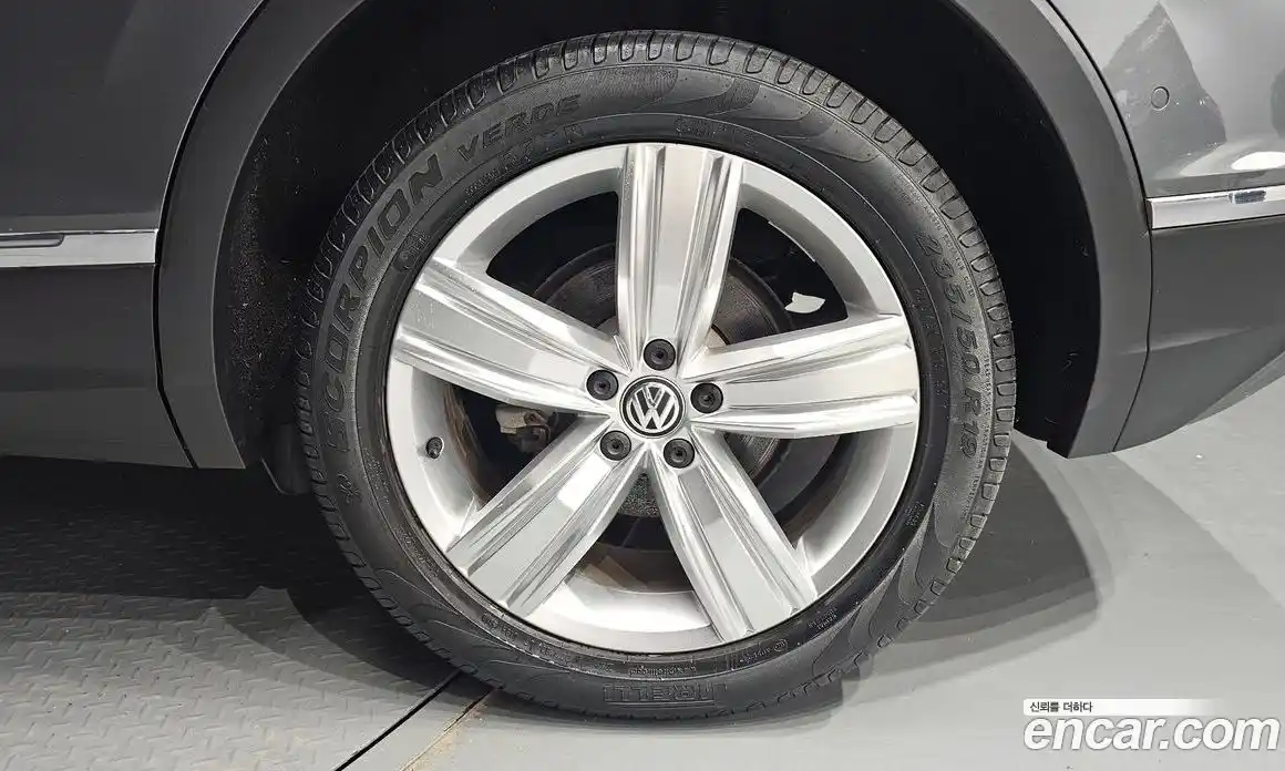 Volkswagen Tiguan 2020 2.0 гидро в Москве № 1323399, фото 7