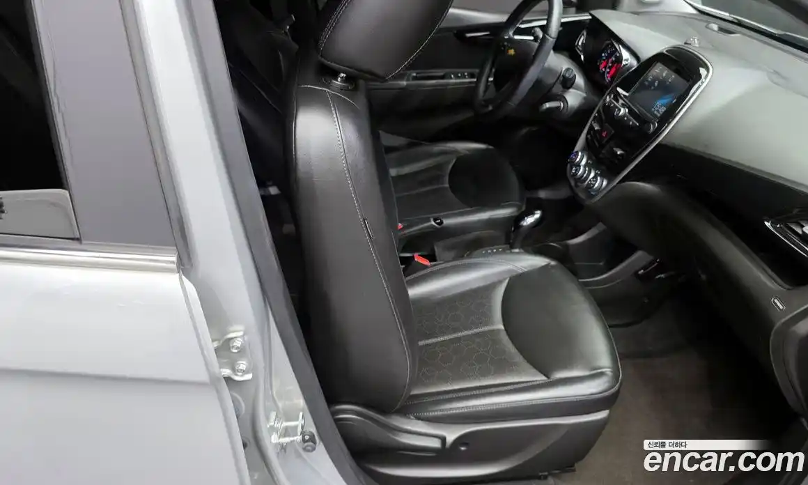 Chevrolet Spark 2016 1.0 гидро в Москве, фото 16