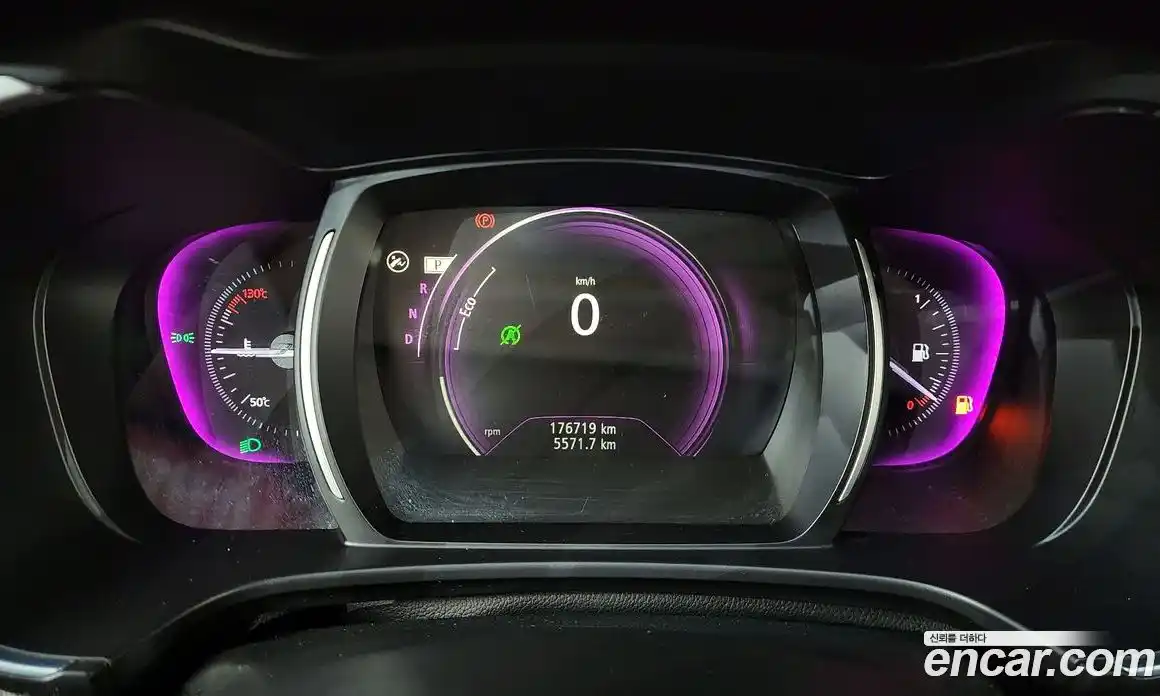 Renault QM6 2017 2.0 гидро в Москве № 1346873, фото 11