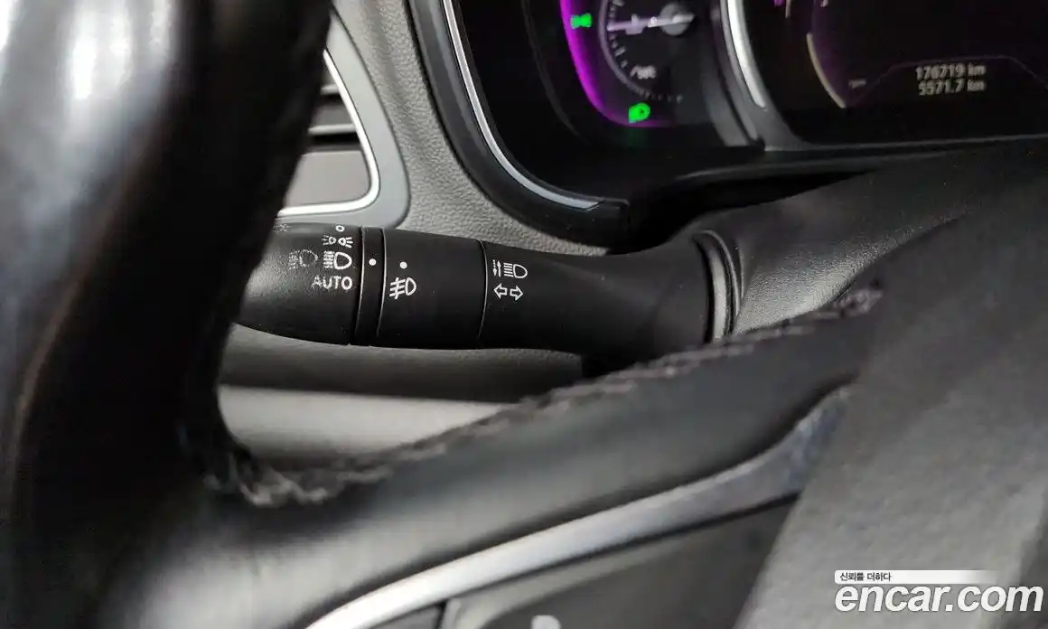 Renault QM6 2017 2.0 гидро в Москве № 1346873, фото 29