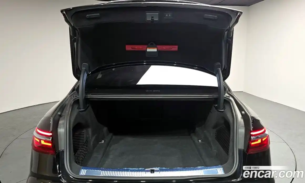 Audi A8 2020 3.0 гидро в Москве № 1348505, фото 36