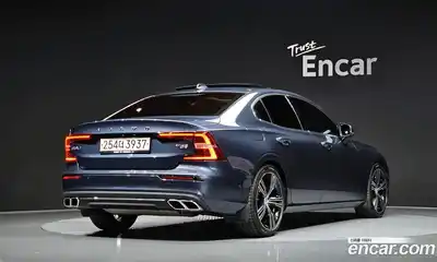 Volvo S60 2019 2.0 гидро в Москве № 1348829, миниатюра 2