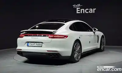 Porsche Panamera, 2018