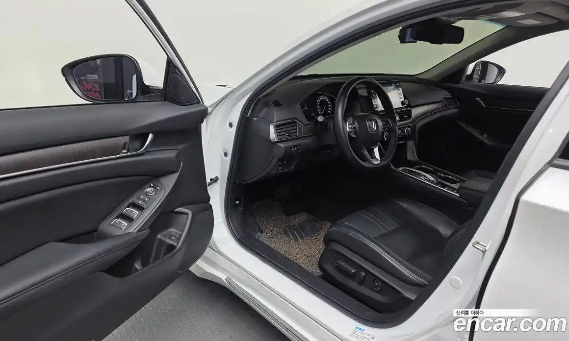 Honda Accord 2018 2.0 гидро в Москве № 1350811, фото 13