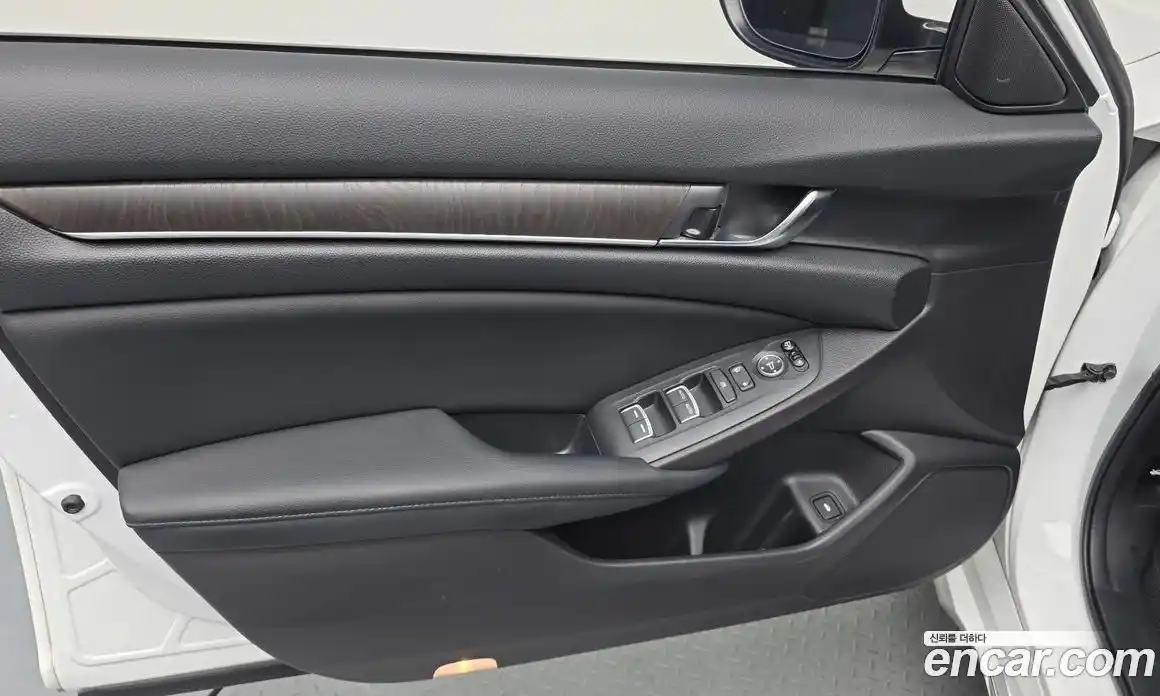 Honda Accord 2018 2.0 гидро в Москве № 1350811, фото 14