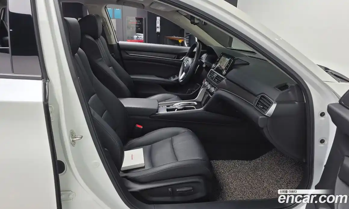Honda Accord 2018 2.0 гидро в Москве № 1350811, фото 17