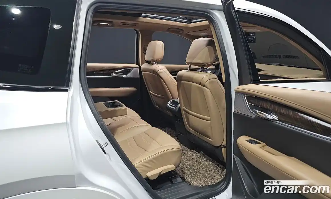 Cadillac XT6 2023 3.6 гидро в Москве № 1351310, фото 16