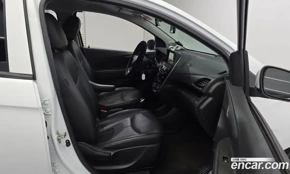 Chevrolet Spark 2015 1.0 гидро в Москве № 1401551, фото 16