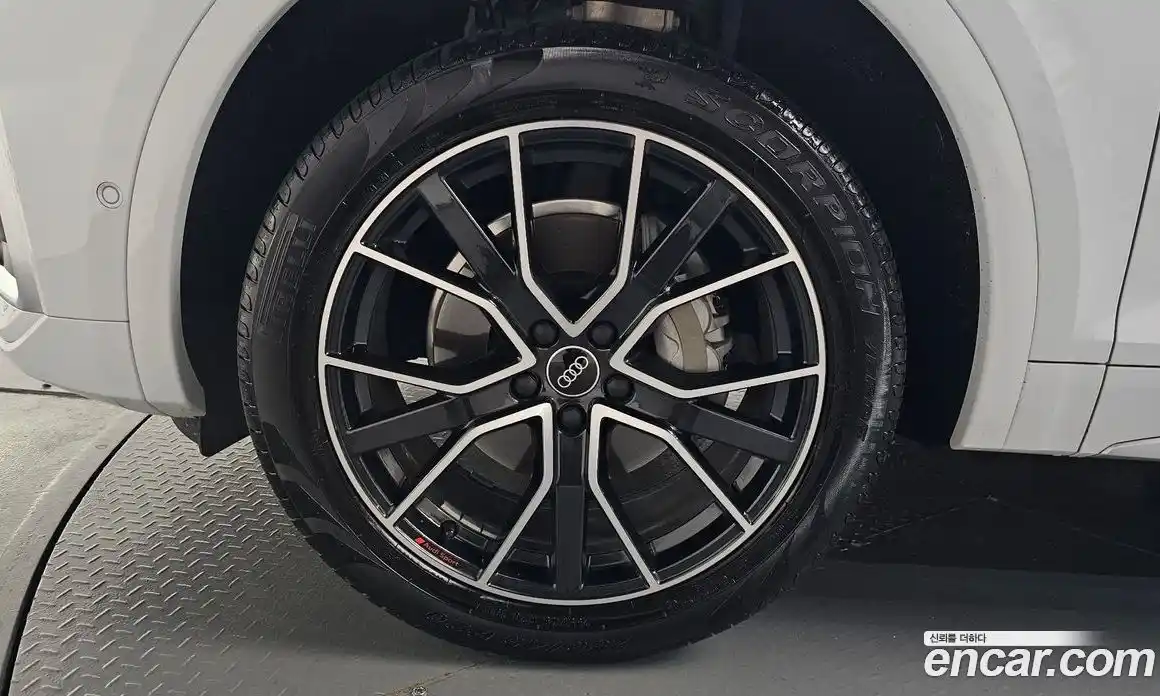 Audi Q5 2023 2.0 гидро в Москве № 1404043, фото 4