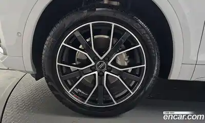 Audi Q5 2023 2.0 гидро в Москве № 1404043, миниатюра 4