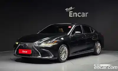 Lexus ES, 2019