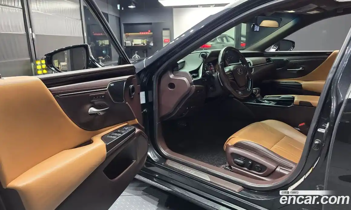 Lexus ES 2019 2.5 гидро в Москве № 1405389, фото 13